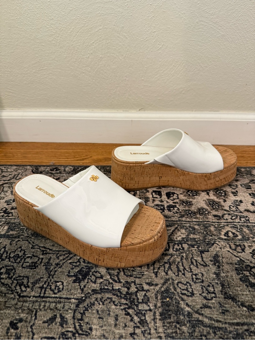 Larroude Women’s 6 Charli Mule Platform Sandal White Patent Leather